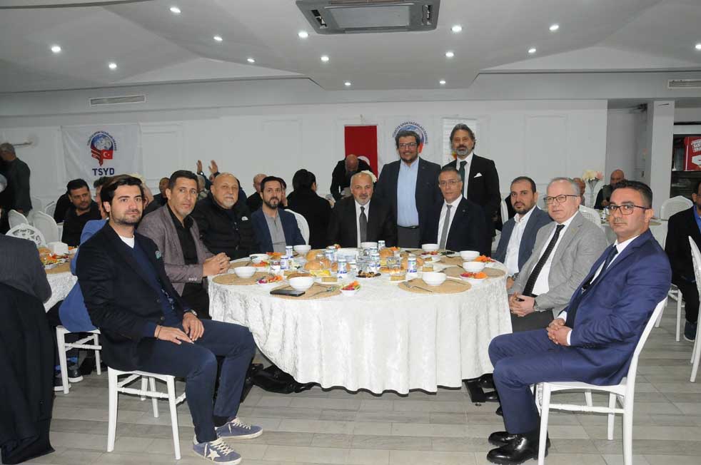 DAVETE KATILIM BÜYÜKTÜ.JPG